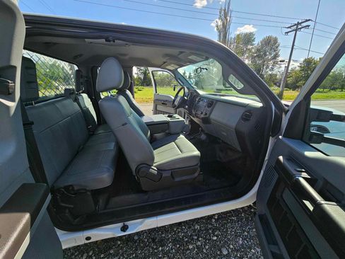 Used 2011 Ford F250 XL w/ PWR Equipment Group AWD/4WD image 8
