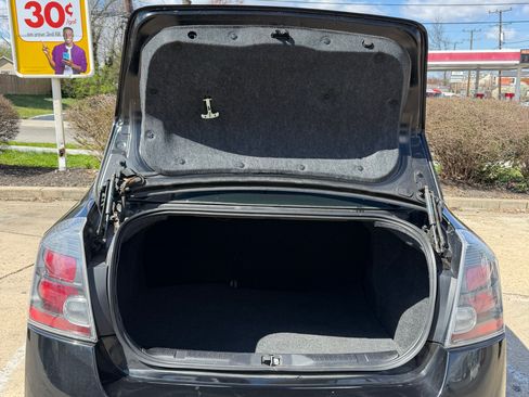 Used 2011 Nissan Sentra 2.0 SR w/ Special Edition Pkg image 5