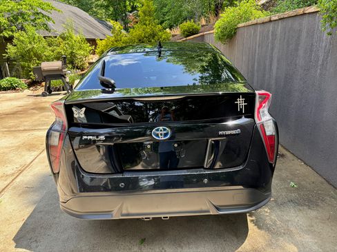 Used 2017 Toyota Prius Four Touring FWD image 9