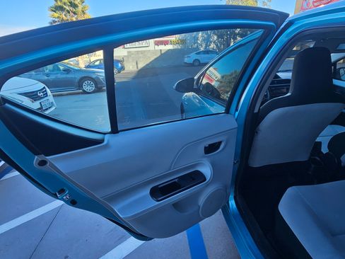 Used 2014 Toyota Prius C One image 28