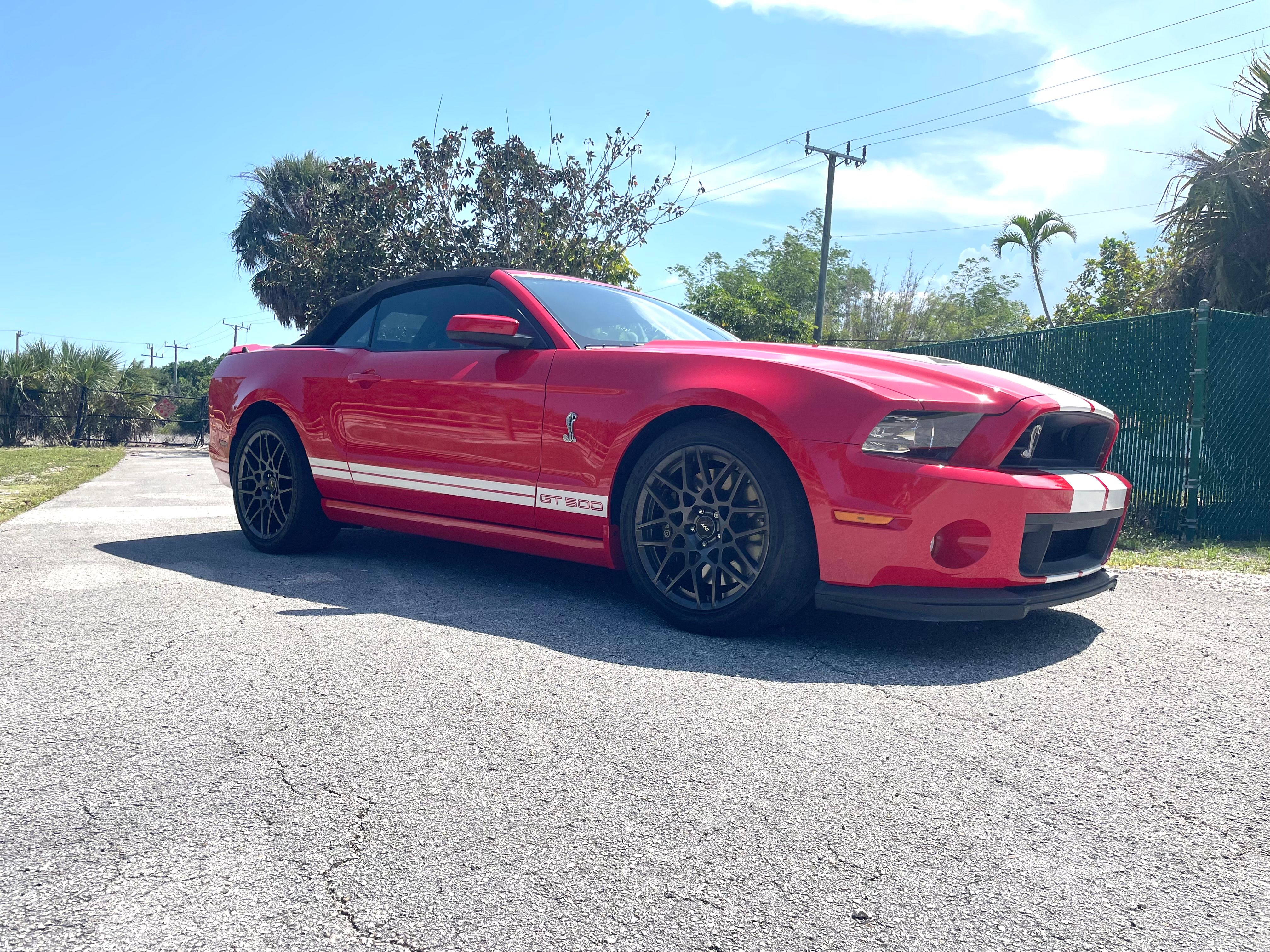 Used 2014 Ford Mustang Shelby GT500 w/ Equipment Group 821A RWD image 4