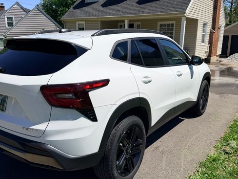 Used 2024 Chevrolet Trax ACTIV FWD image 5