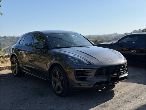 Used 2018 Porsche Macan GTS AWD/4WD image 10