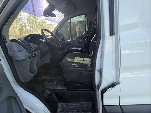 Used 2018 Ford Transit 250 130 Low Roof w/ Exterior Upgrade Package image 6