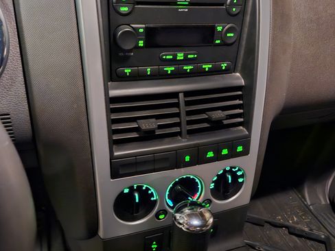 Used 2007 Ford Explorer XLT image 9