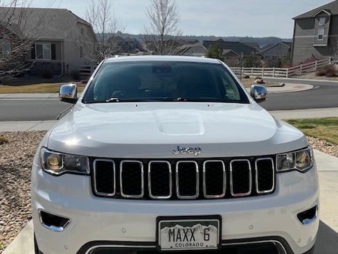 Used 2019 Jeep Grand Cherokee Limited image 6