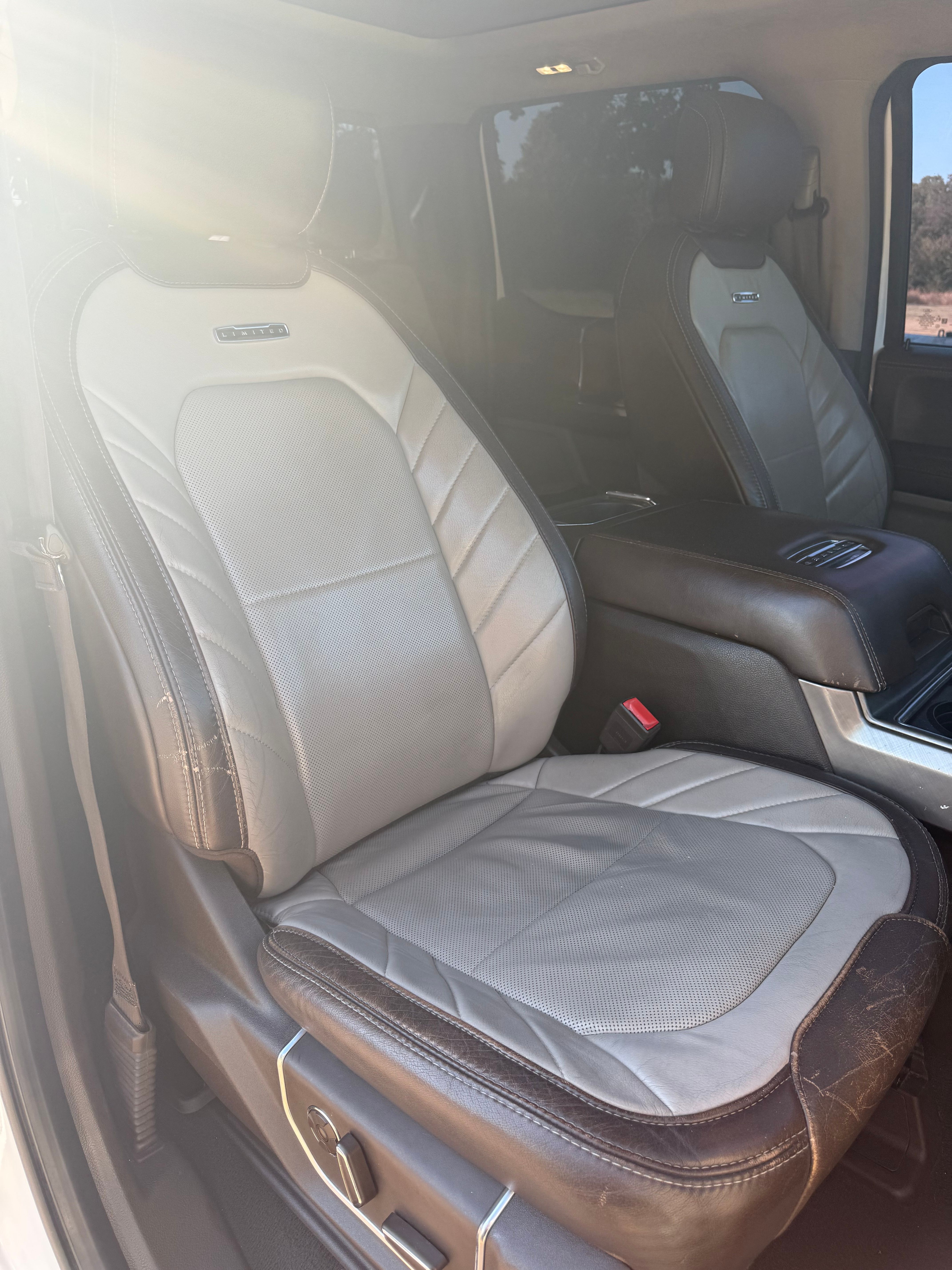 Used 2019 Ford F250 Limited AWD/4WD image 12