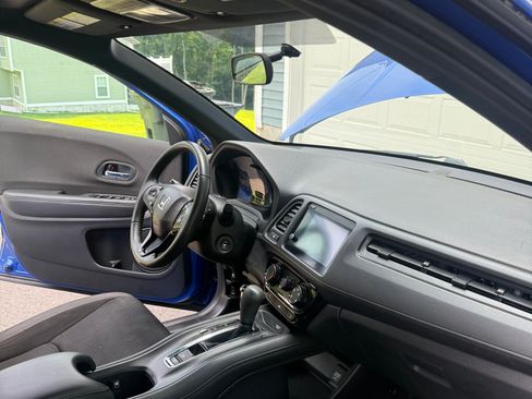 Used 2019 Honda HR-V Sport image 16