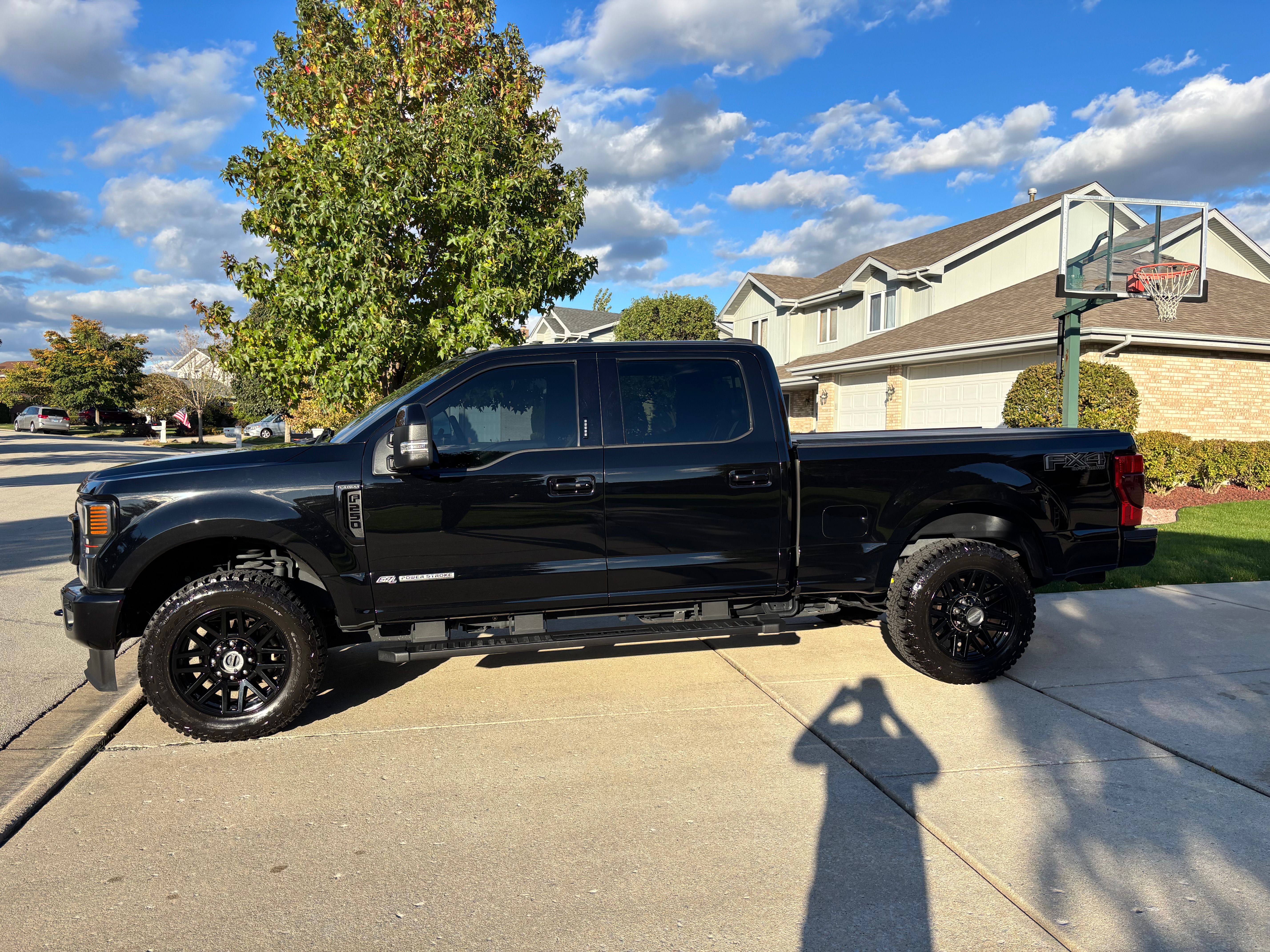 Used 2022 Ford F250 Lariat w/ Black Appearance Package AWD/4WD image 2