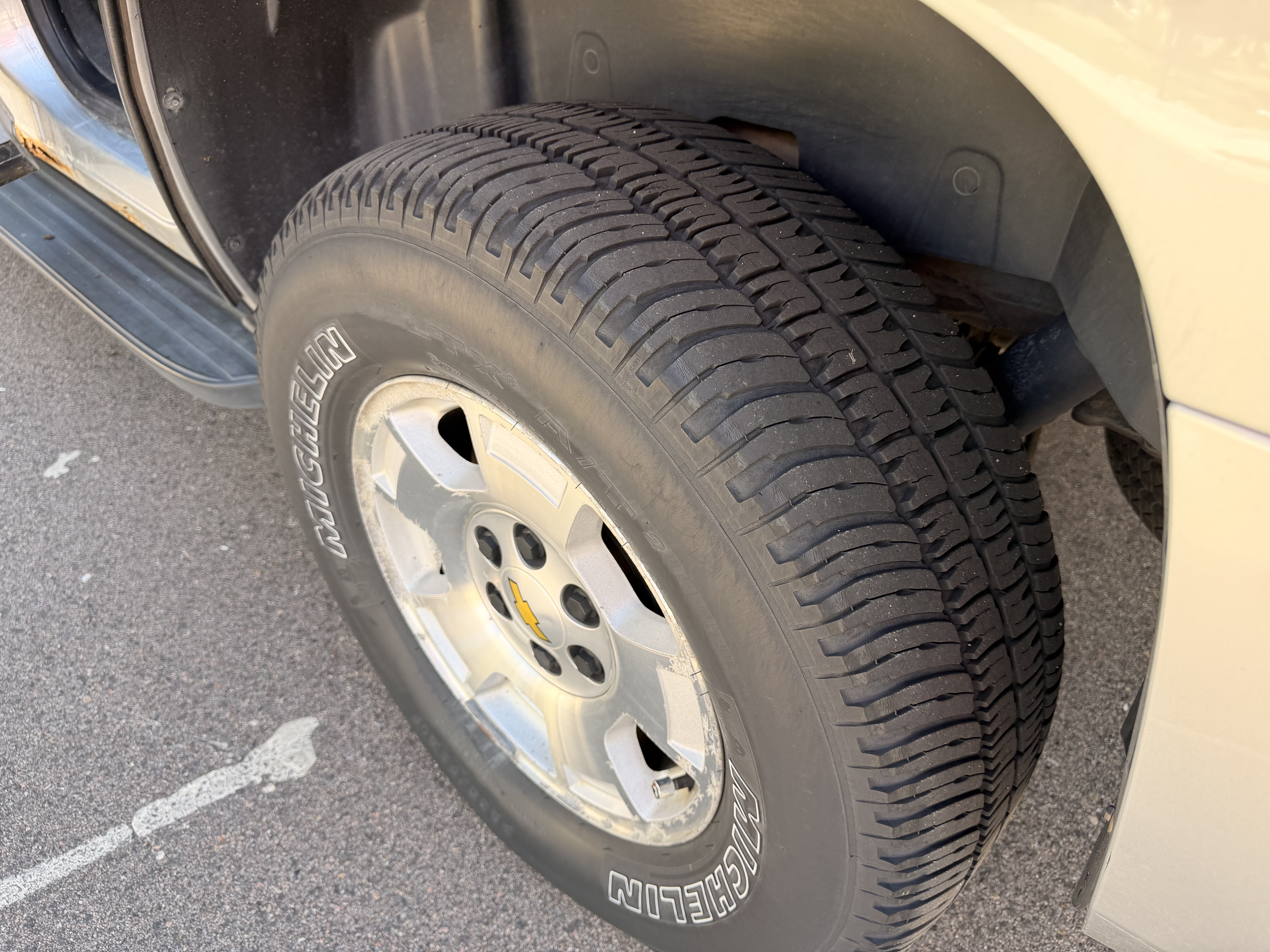 Used 2013 Chevrolet Tahoe LT AWD/4WD image 26