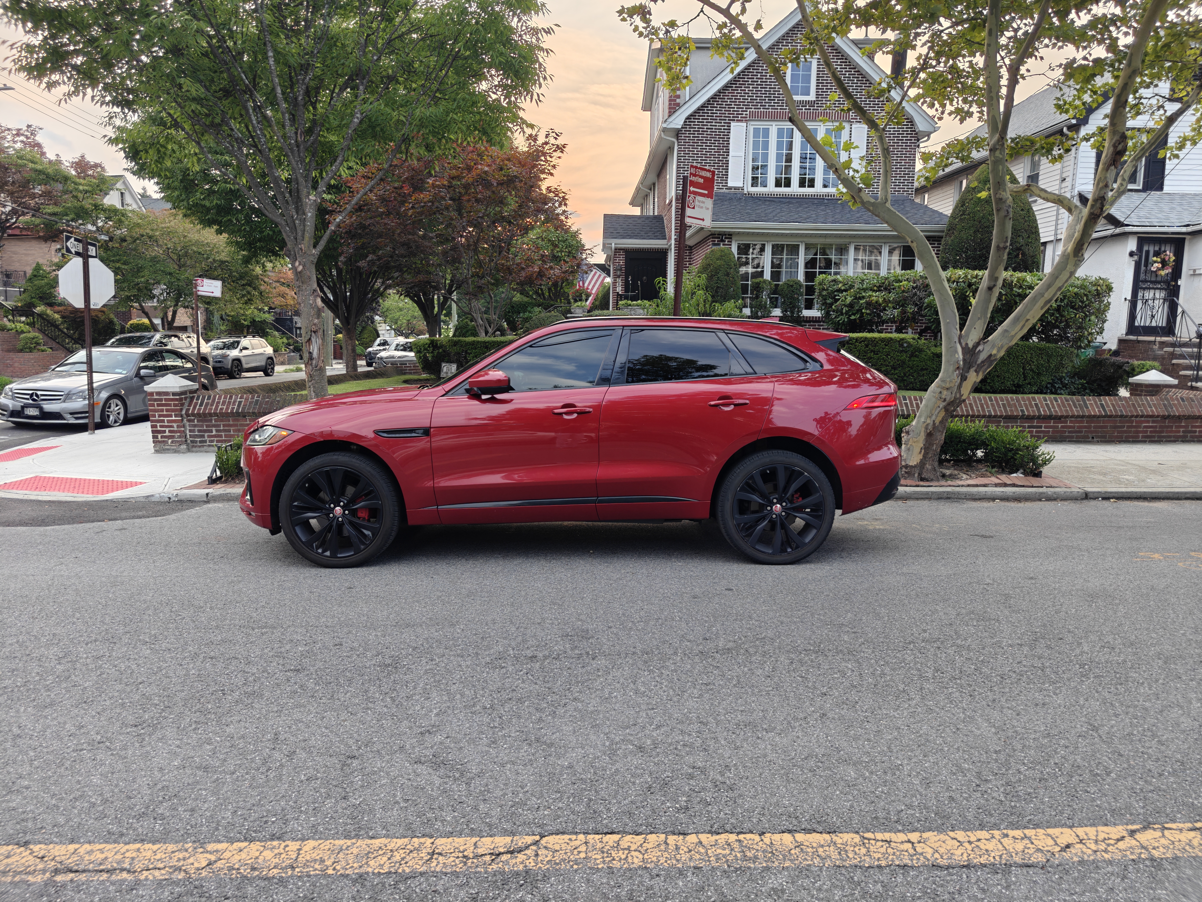 Used 2019 Jaguar F-PACE S AWD/4WD image 17