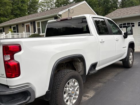 Used 2023 Chevrolet Silverado 2500 LT AWD/4WD image 5