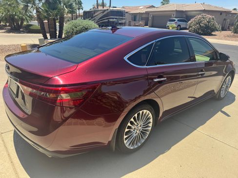 Used 2016 Toyota Avalon Limited w/ Toyota Safety Sense Package FWD image 8