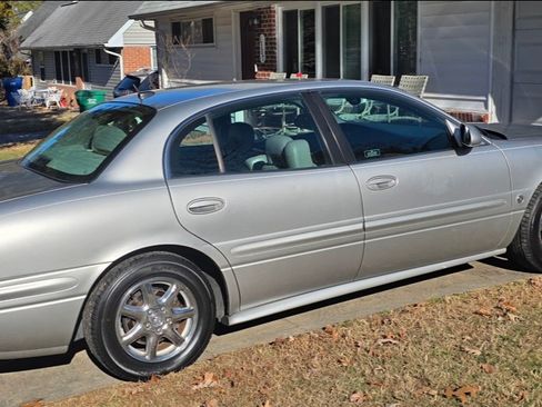 Used 2005 Buick Le Sabre Custom w/ Platinum Edition Plus Pkg image 2
