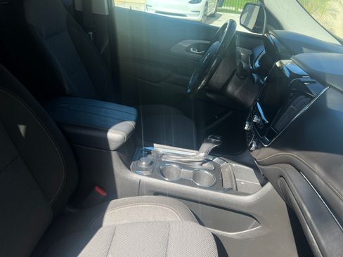 Used 2018 Chevrolet Traverse LT image 6