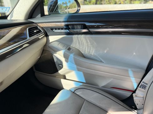 Used 2017 Genesis G90 5.0 Ultimate image 15