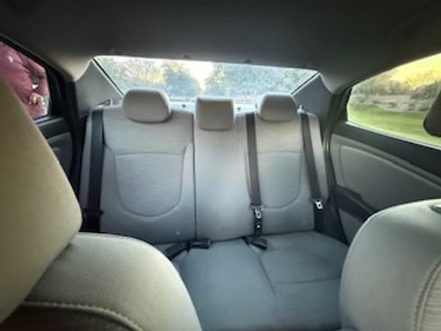 Used 2017 Hyundai Accent SE image 11