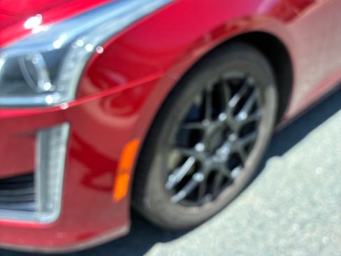 Used 2014 Cadillac CTS Luxury RWD image 2