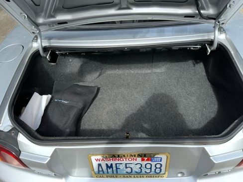 Used 1999 MAZDA MX-5 Miata RWD image 32