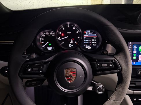 Used 2023 Porsche Macan GTS w/ Premium Package Plus AWD/4WD image 18