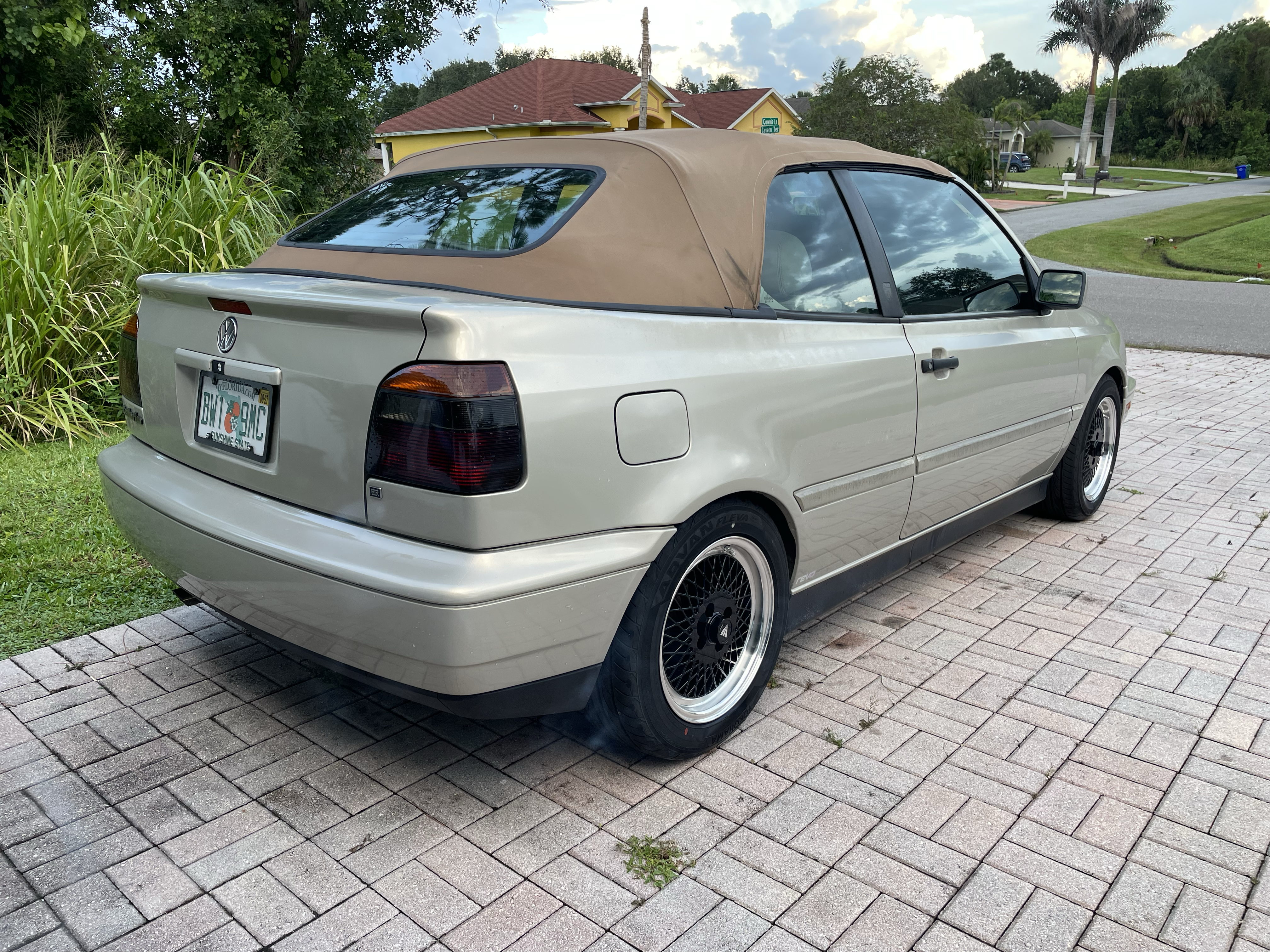 Used 1999 Volkswagen Cabrio GLS FWD image 18
