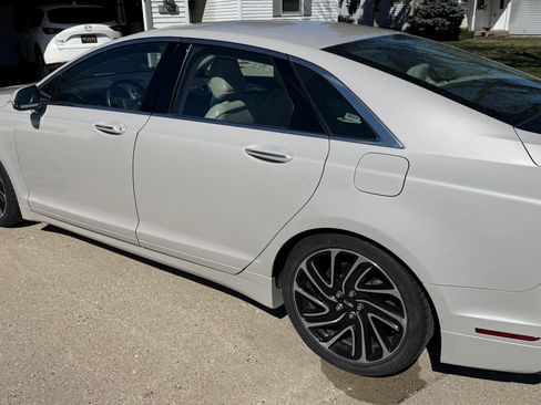 Used 2020 Lincoln MKZ w/ Convenience Package image 2