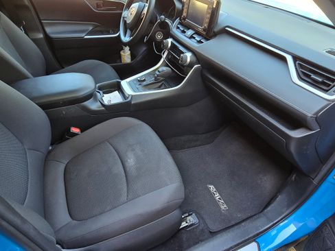 Used 2021 Toyota RAV4 LE w/ Protection Package (TMS) image 12