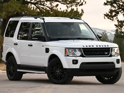 Used 2016 Land Rover LR4 HSE Silver Edition image 1