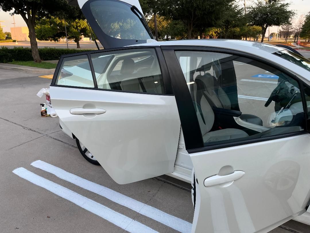 Used 2018 Toyota Prius Four Touring w/ Premium Convenience Package FWD image 5