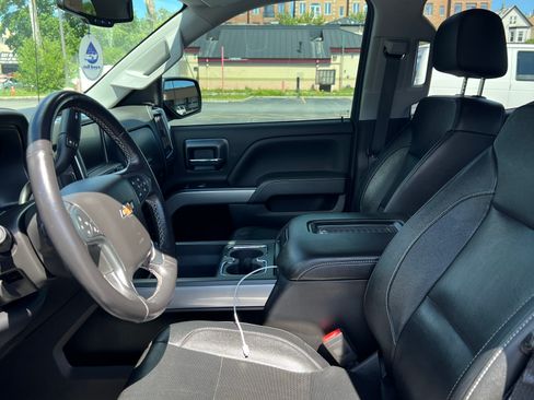 Used 2018 Chevrolet Silverado 1500 LTZ Z71 w/ LTZ Plus Package AWD/4WD image 17