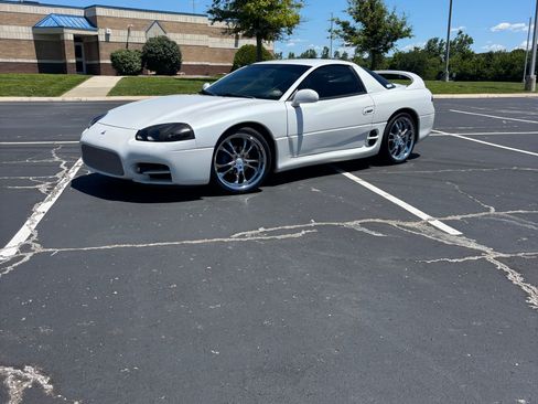 Used 1999 Mitsubishi 3000GT FWD image 1