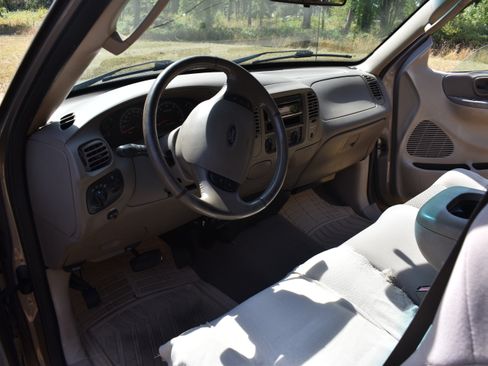Used 2003 Ford F150 XLT RWD image 18