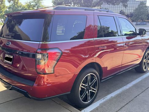 Used 2019 Ford Expedition Limited w/ Equipment Group 303A AWD/4WD image 6