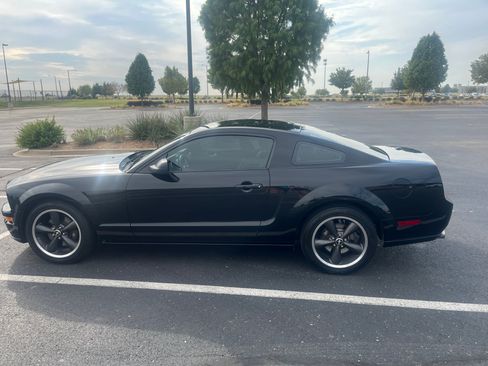Used 2008 Ford Mustang GT Premium image 2
