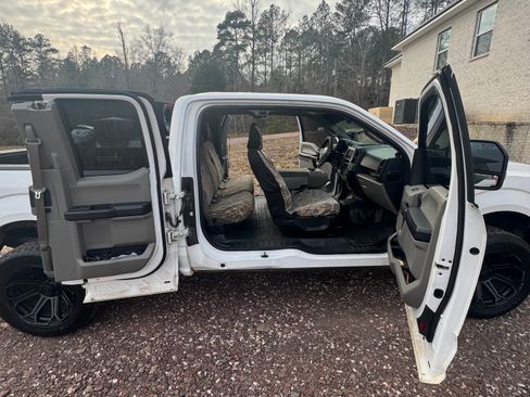 Used 2015 Ford F150 XL w/ Equipment Group 101A Mid image 10