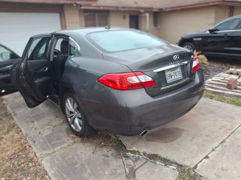 Used 2012 INFINITI M37 w/ Deluxe Touring Pkg image 18