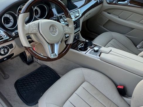 Used 2013 Mercedes-Benz CLS 550 image 8