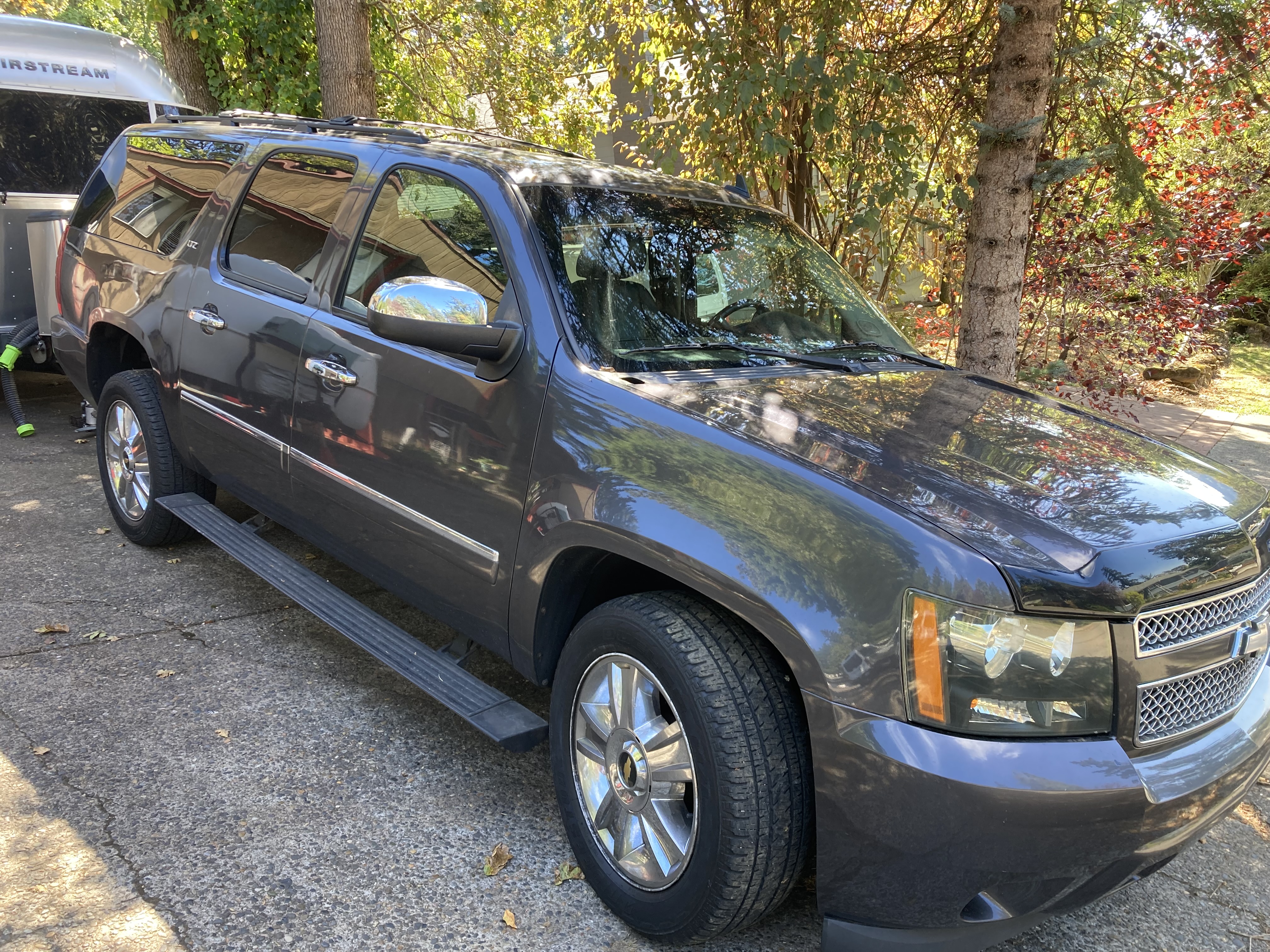 Used 2010 Chevrolet Suburban LTZ AWD/4WD image 1