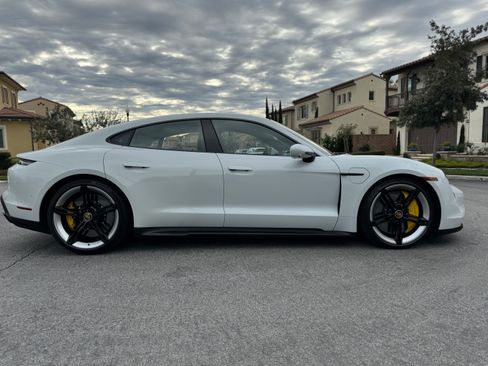 Used 2020 Porsche Taycan Turbo S AWD/4WD image 9