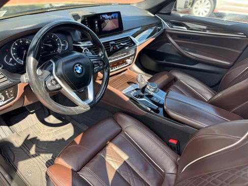 Used 2018 BMW 540i xDrive w/ Premium Package image 14