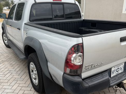 Used 2011 Toyota Tacoma PreRunner w/ Convenience Pkg image 8