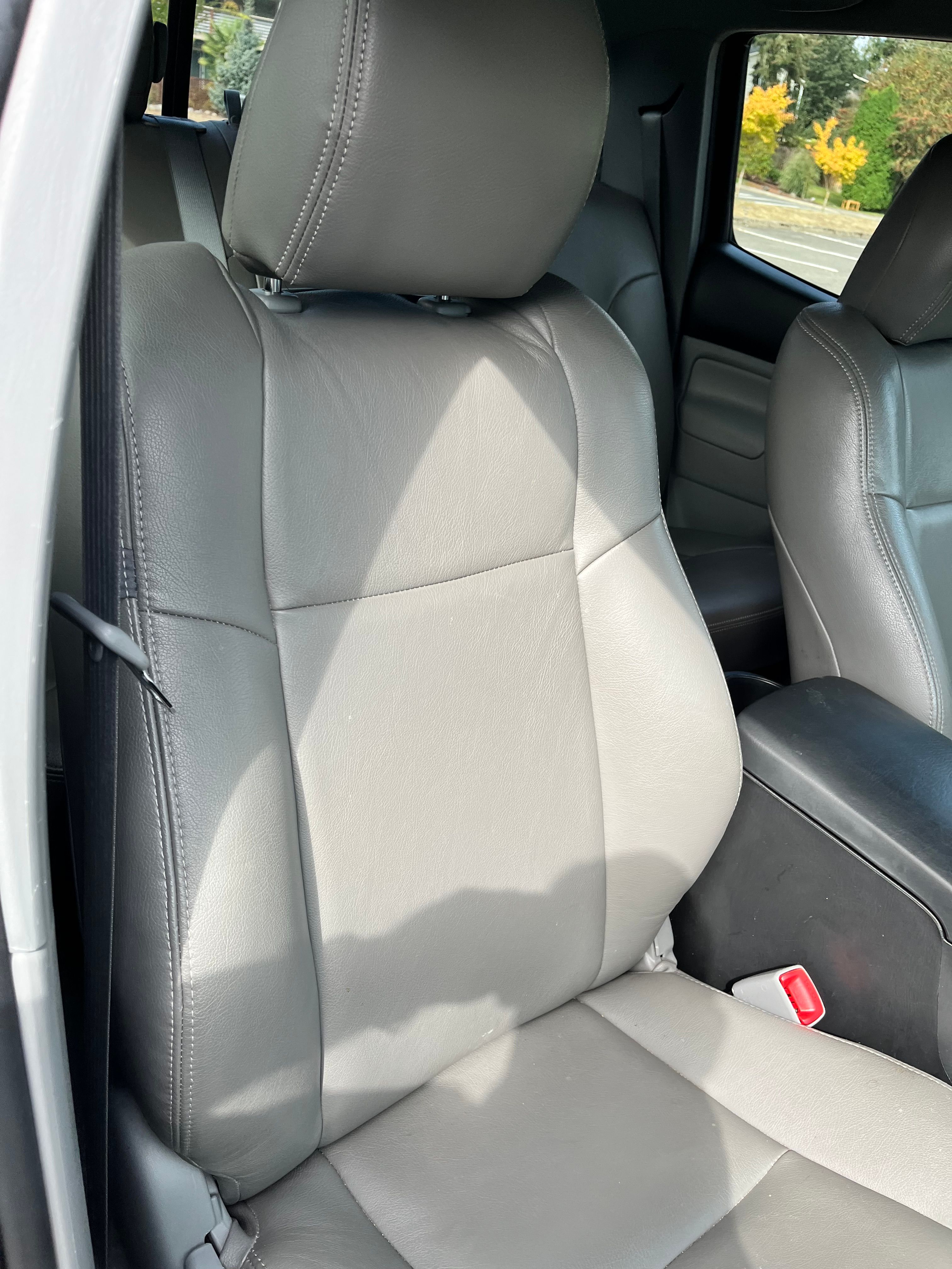 Used 2015 Toyota Tacoma PreRunner w/ TRD Sport Package RWD image 10