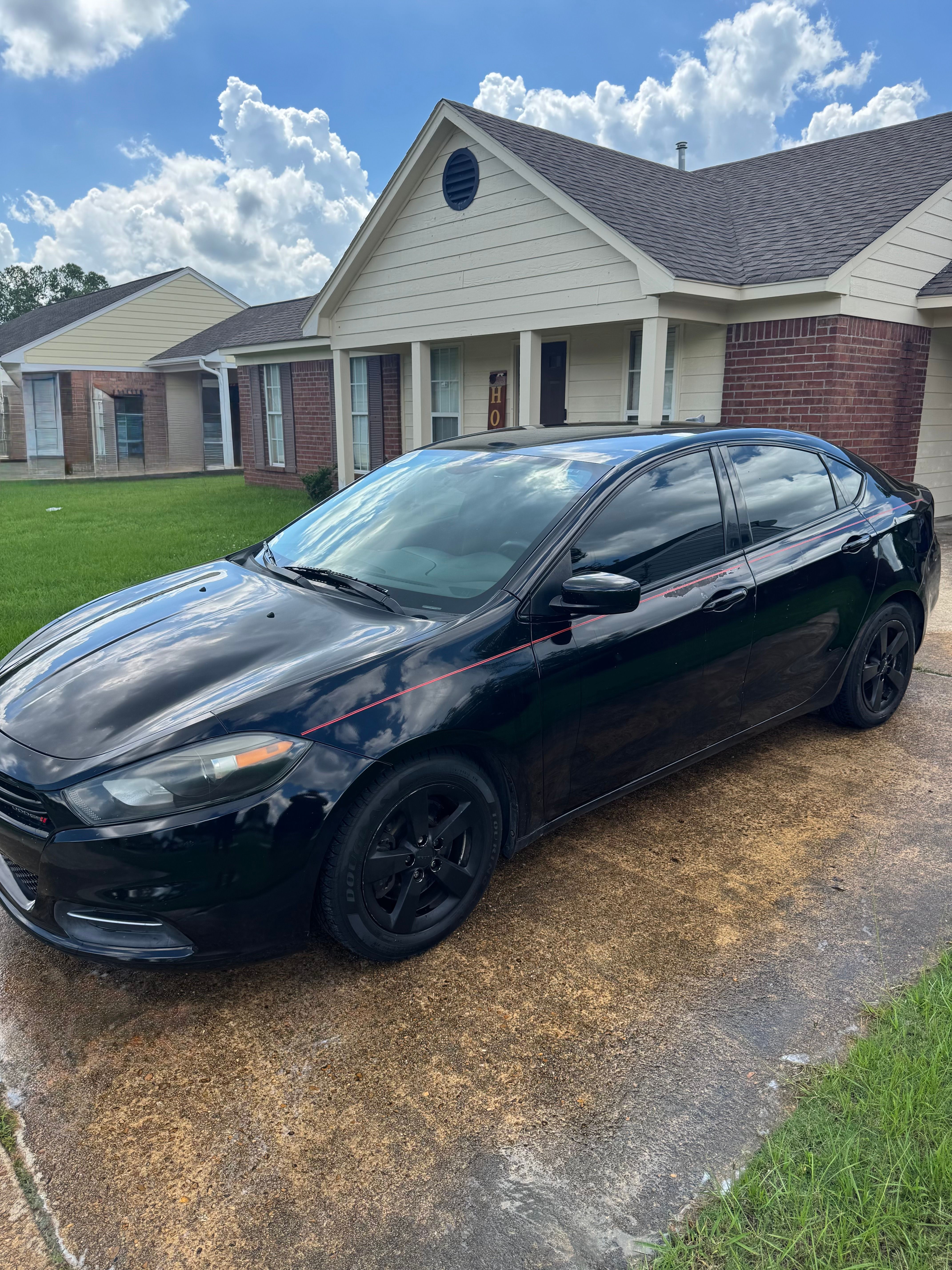 Used 2015 Dodge Dart SXT FWD image 2