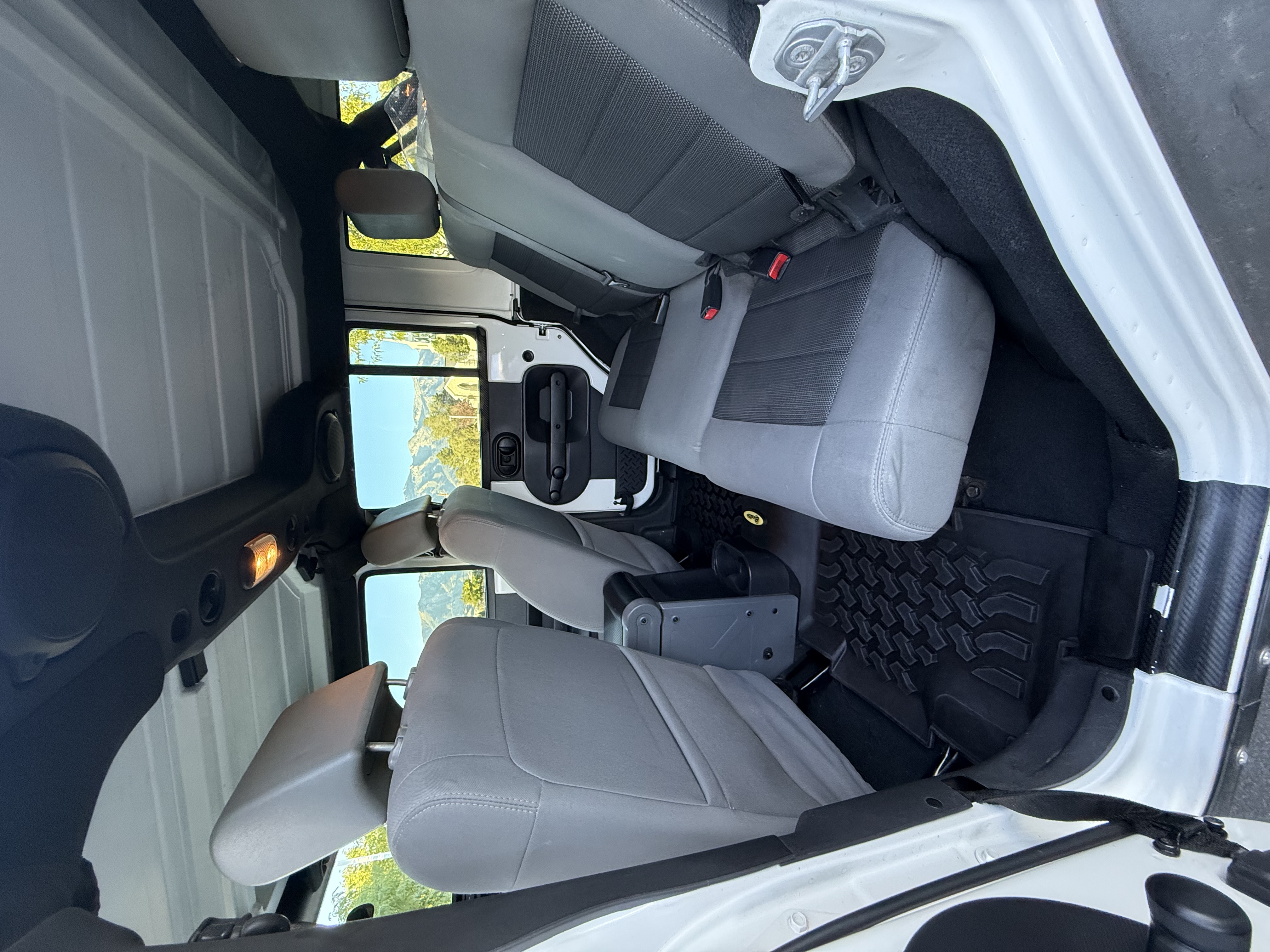 Used 2010 Jeep Wrangler Unlimited Sport AWD/4WD image 25