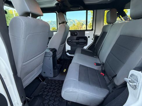 Used 2010 Jeep Wrangler Unlimited Sport AWD/4WD image 25