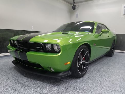 Used 2011 Dodge Challenger SRT8 w/ Green w/Envy Group image 4