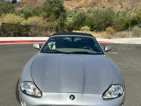 Used 2001 Jaguar XK8 Convertible image 1