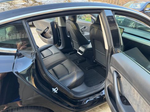 Used 2019 Tesla Model 3 Long Range image 19