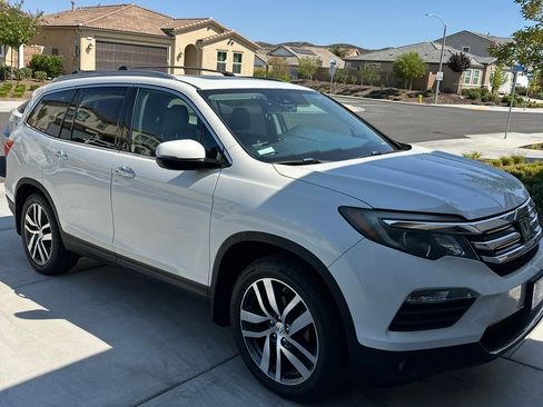Used 2016 Honda Pilot Elite image 4