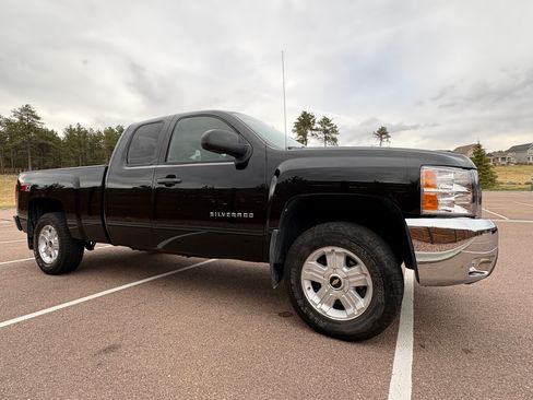 Used 2011 Chevrolet Silverado 1500 LT w/ Interior Plus Package image 10
